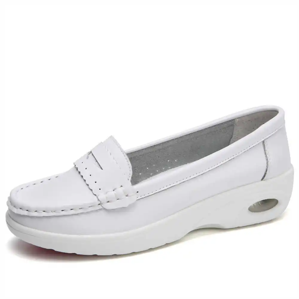Thick Sole Slipon White Traine - Women'S Fashion From The 50S ulasan dan harga