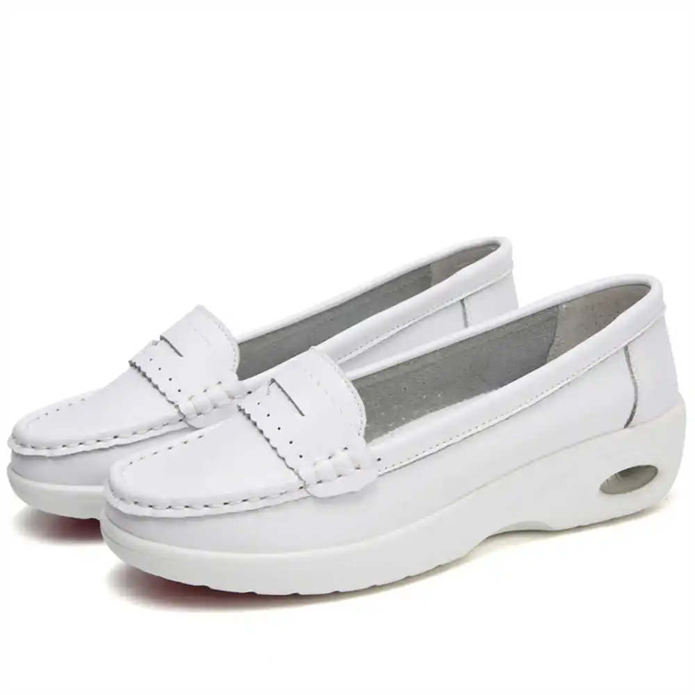 Thick Sole Slipon White Traine - Women'S Fashion From The 50S ulasan dan harga